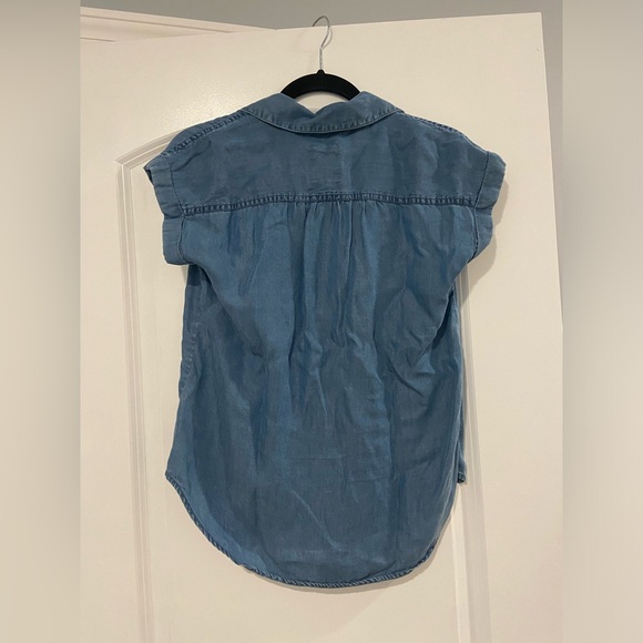 Women's Style & Co. Chambray Blue Button Up Short Sleeve Top Size PP - Picture 2 of 3